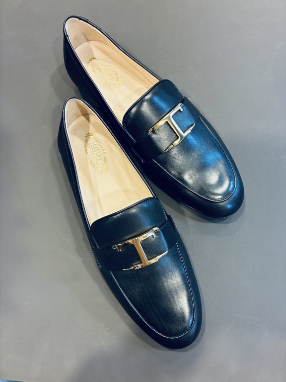 履きはじめにオススメの修理　[TOD'S]