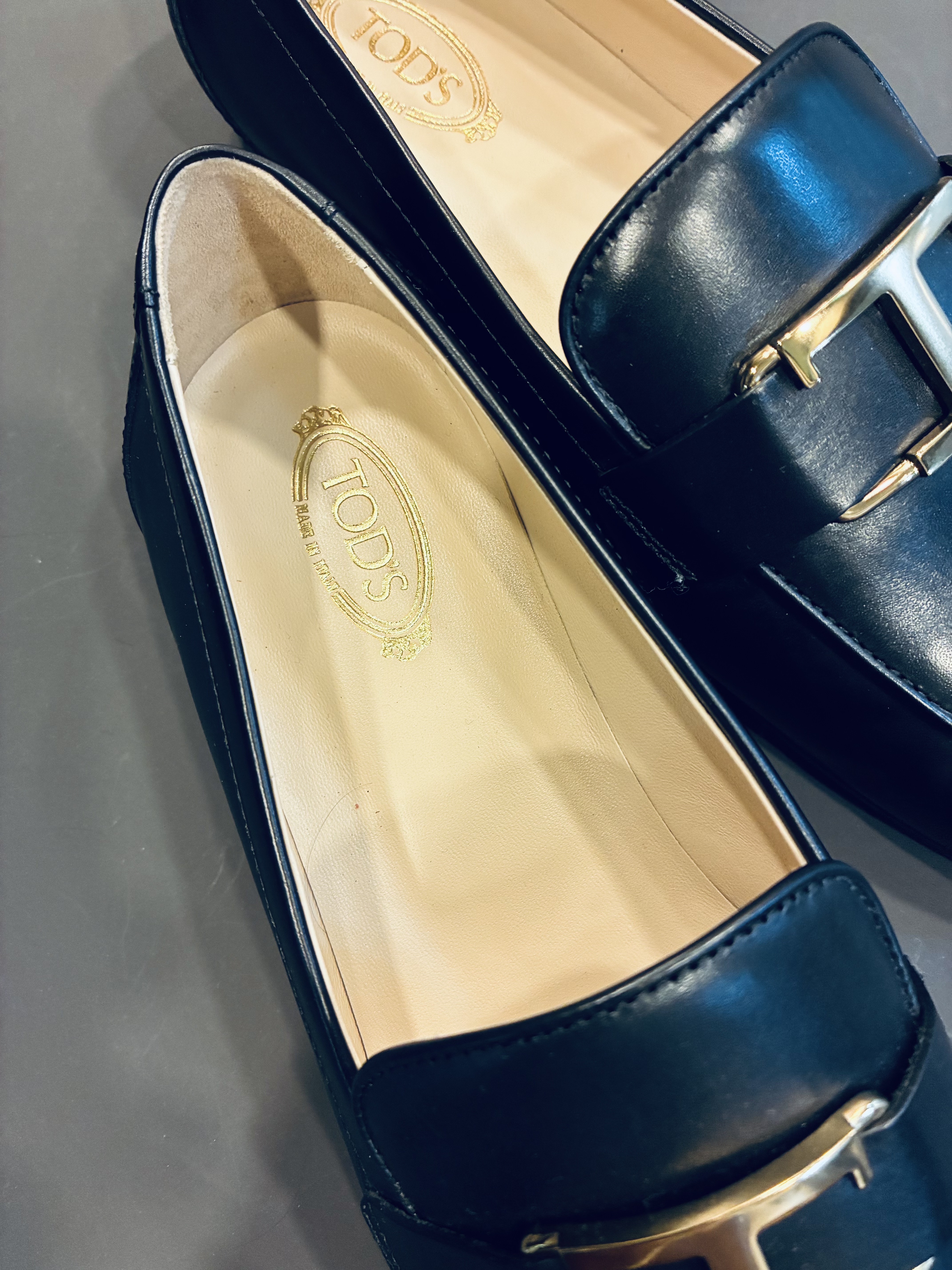 履きはじめにオススメの修理　[TOD'S]